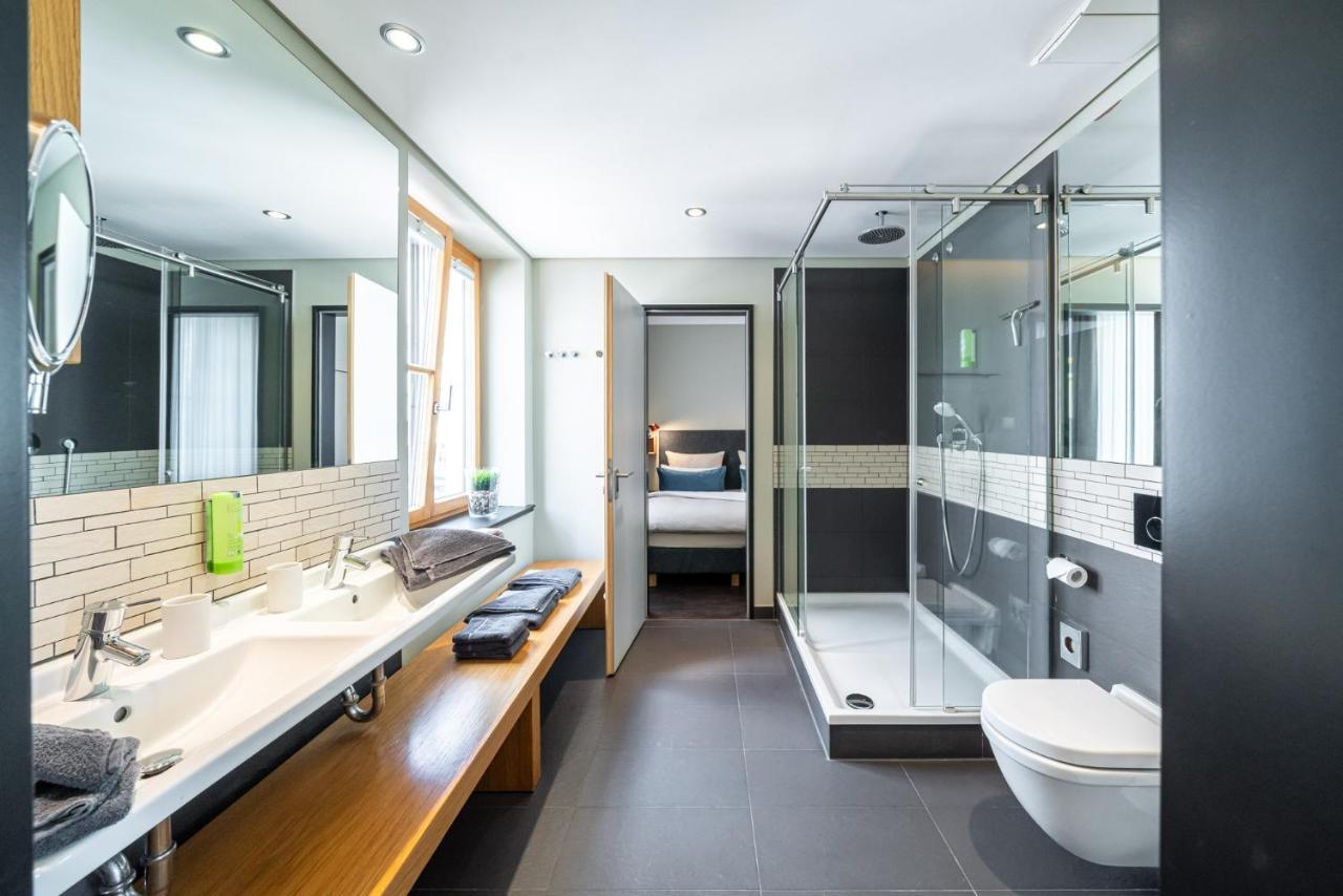 Hotel The 4*
