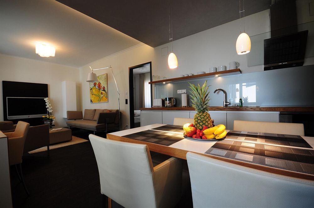 Hotel The 4*
